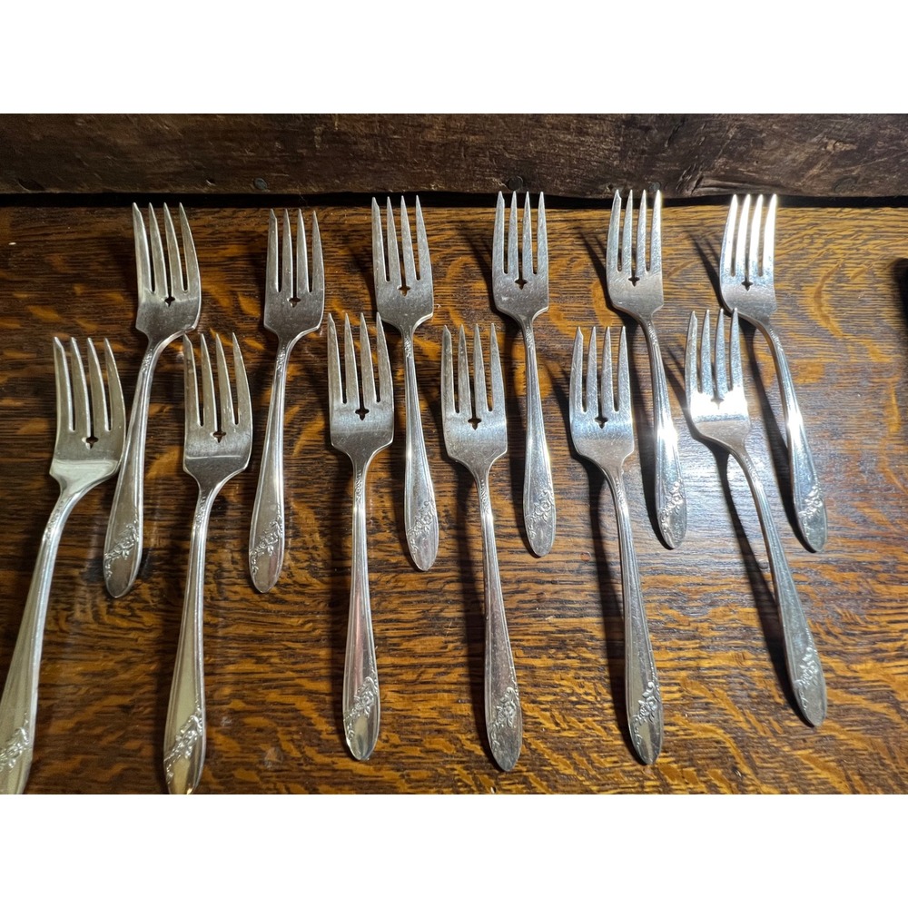 Oneida Community Tudor Plate Elaine Floral Silverplate Salad Forks Set of 12